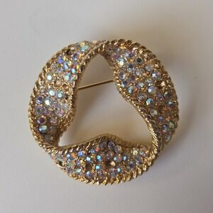 Vintage Unsigned AB Rhinestone Gold Tone Ribbon Wreath Swirl Brooch AS IS